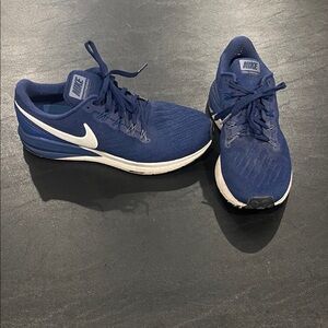 Nike ‘Zoom Structure 22’ Men’s Athletic Running Shoes - Navy Blue / White Swoosh